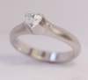 ring14kthvidguldmedhjerteslebendiamant_small.jpg